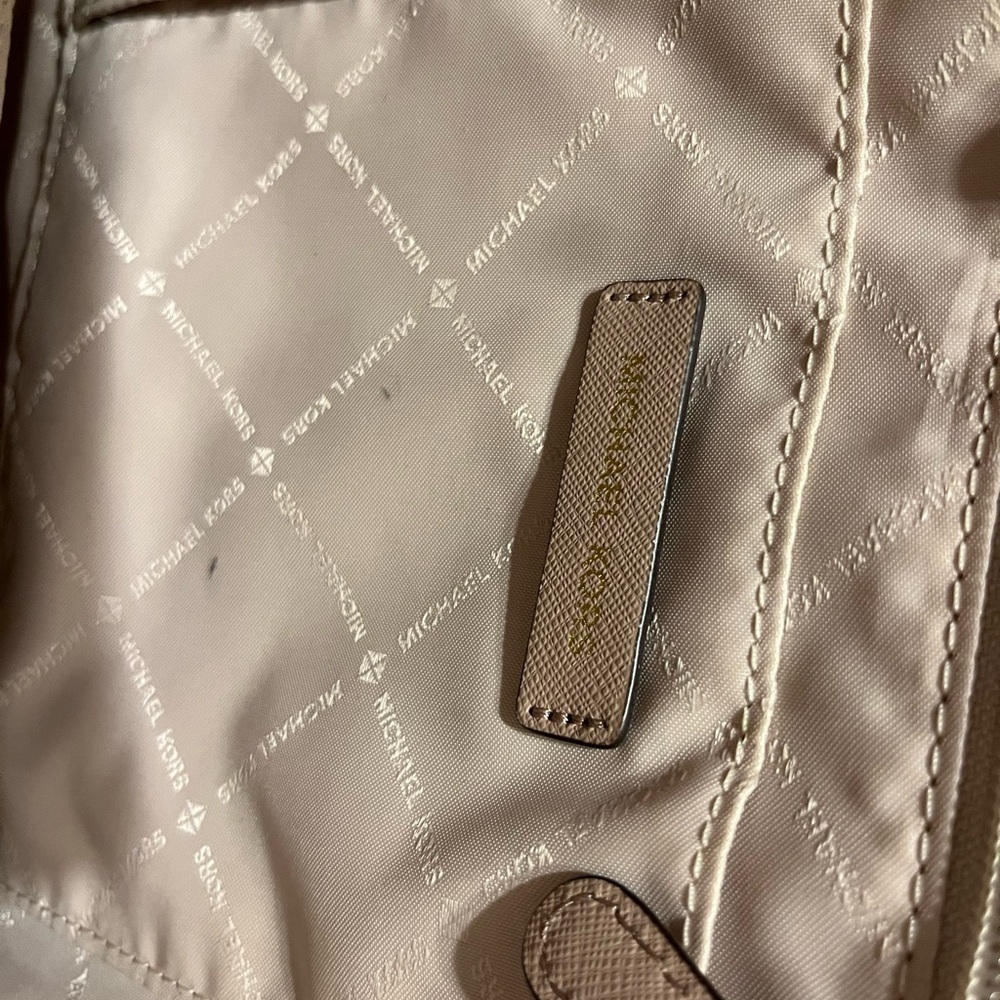 Michael Kors Beige and Gold Logo Tote used good condition - Picture 6 of 12